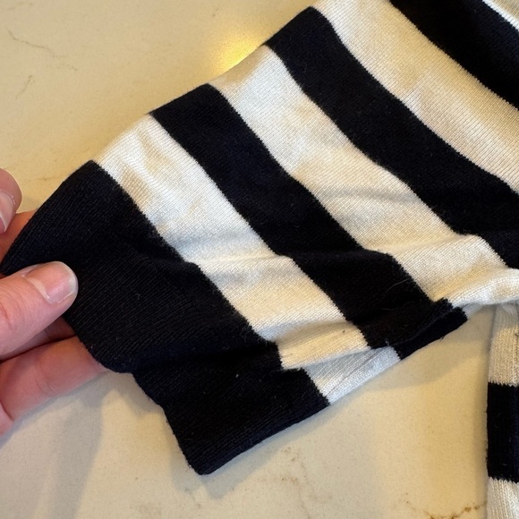 Zara Black and White Stripe Viscose Blend Short Sleeve Pullover Crew Sweater / M - Picture 4 of 8